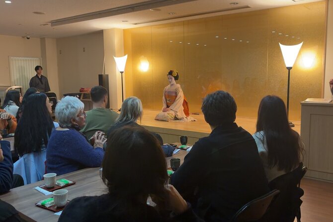 One Hour Geisha Show in Gion Kyoto - Meeting a maiko in Gion at 4:00 pm