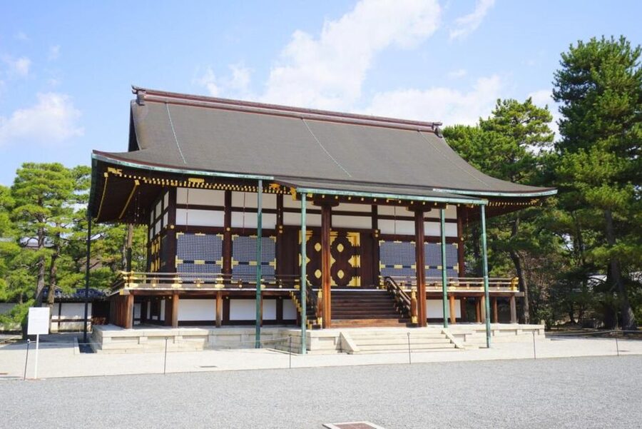 Pedal through Kyoto's Past: A Private Biking Odyssey - Passing through Senbon Torii