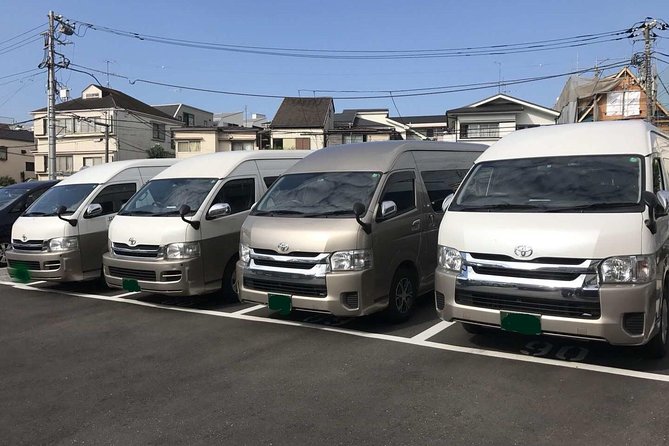 Private arrival transfer from Kansai International airport to Kyoto City - Finding your driver inside Kansai Airport