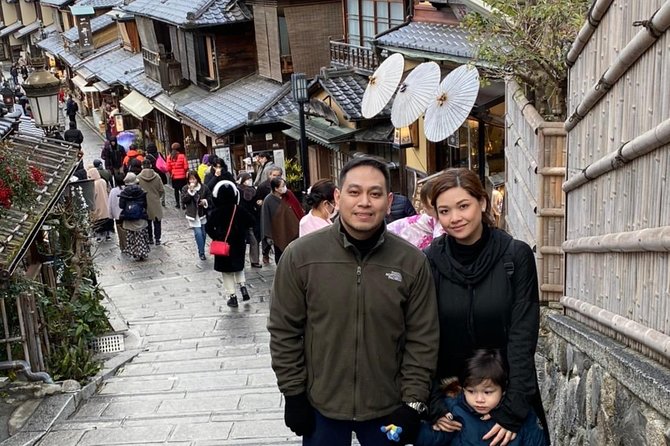 Private & Custom KYOTO Walking Tour - your Travel Companion - Kiyomizudera, old lanes, and Yasaka Shrine