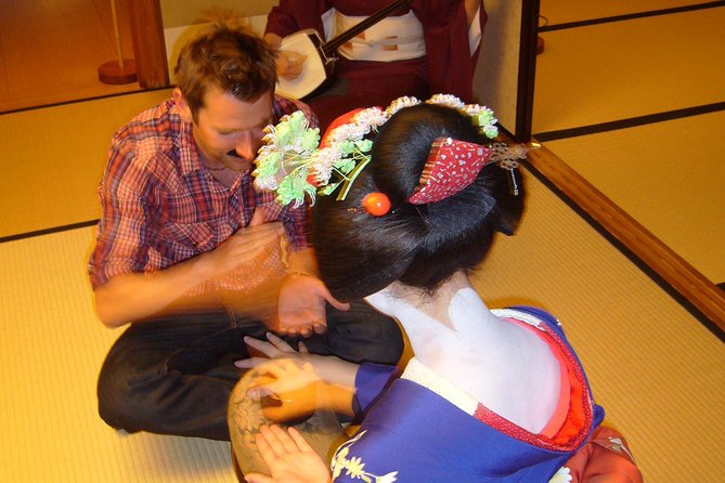 Private Dinner with a Geisha - Meeting in front of Minamiza at 5 pm