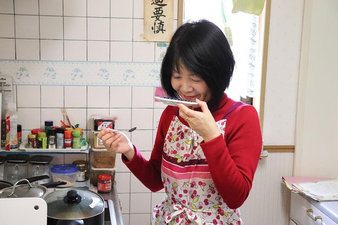 Private Japanese Home Cooking Class in Kyoto with Michiyo - Why a home kitchen changes the meal