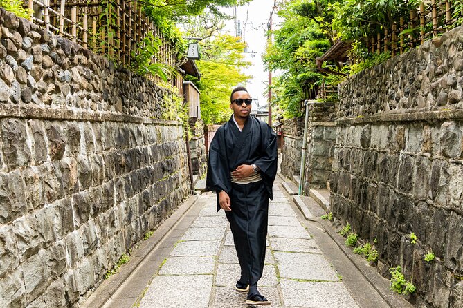 Private Photoshoot Experience in Kyoto ( Gion ) - Kimono, family, couple, and solo photography