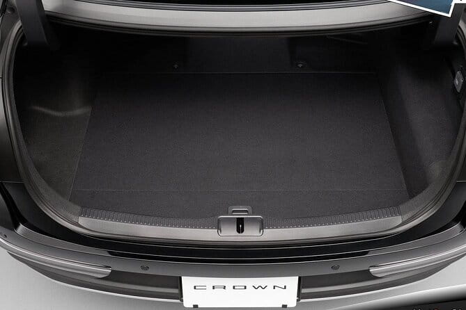 Private Transfer by Sedan from Itami Airport ITM to Kyoto City - A private Toyota Crown for up to three people