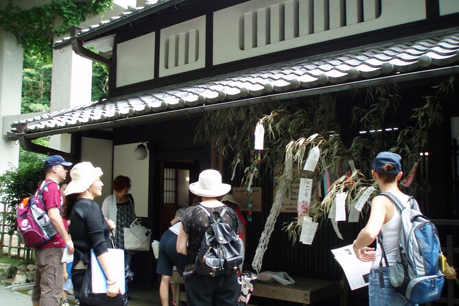 Private Walking Tour in Bamboo Forest & Hidden Spots in Arashiyama - Tenryu-ji and the calm of a Zen garden