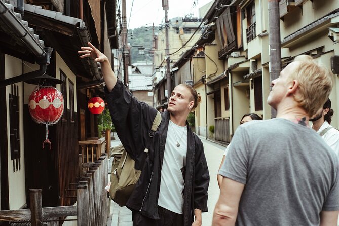 Private Walking Tour in Gion and Higashiyama - Key points at a glance