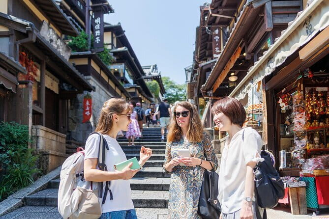 Private Walking Tour in the Arashiyama Bamboo Forest with Guide - What the guides add