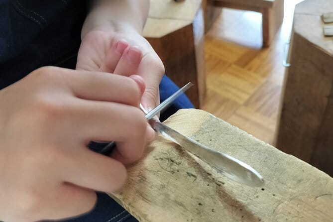 Pure Silver Spoon Making Workshop in Kyoto - Step four: machine polishing by the craftsman