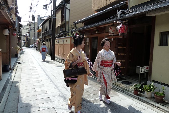 Secret Eastern Kyoto Biking Adventure - Keage Tunnel and Nanzenji show a quieter side