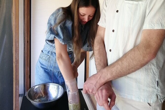 Strengthen the immunity!! Making miso in Japanese old house. - What happens during the one-hour class