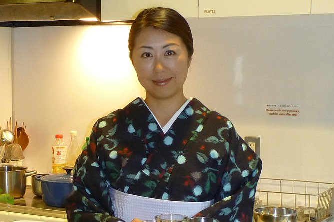 Sushi - Authentic Japanese Cooking Class - the best souvenir from Kyoto! - Kaori’s teaching style and English instruction