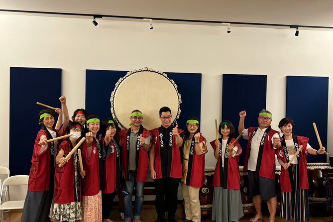 TAIKO, Japanese Drum Experience from Kyoto - Learning the basic taiko movements
