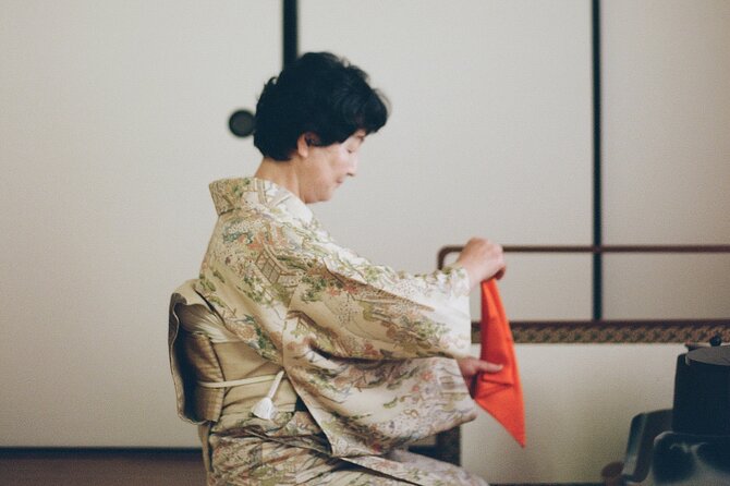 Tea ceremony by the tea master in Kyoto SHIUN AN - What happens when you enter the tea room