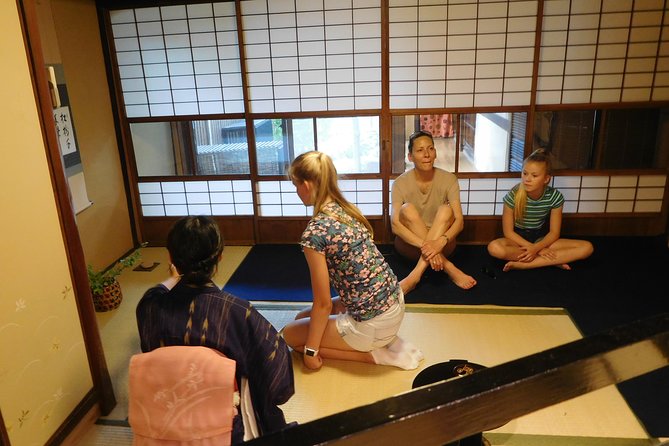 Tea Ceremony Experience in Traditional Kyoto Townhouse - A small group changes the experience