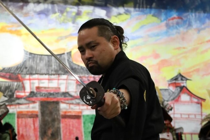 Train Katana with Real Dojo Students in Kyoto - Getting dressed in dōgi, obi, and hakama