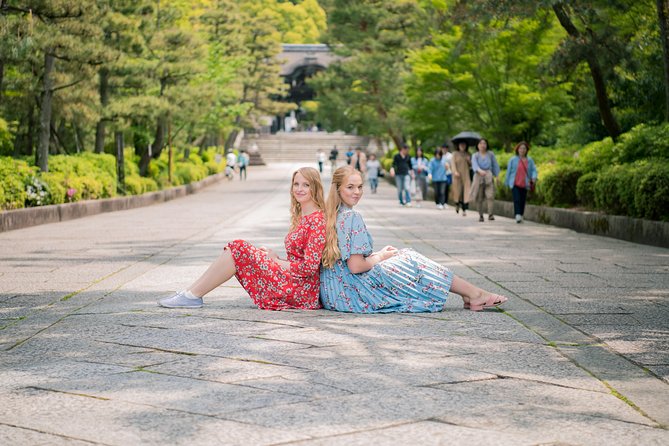 Your Private Vacation Photography Session In Kyoto - How Satoshi Helps You Look Natural